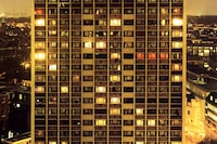 Stream, Sophy Rickett, Rut Blees Luxemburg, Pissing Women