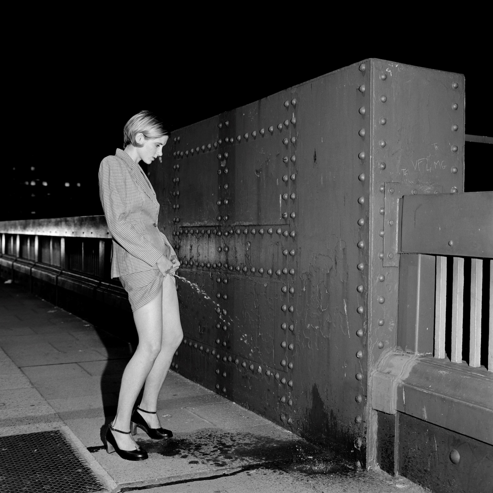 Stream, Sophy Rickett, Rut Blees Luxemburg, Pissing Women