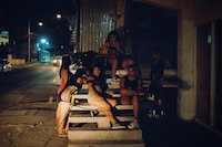 También Somos Mujeres by Constanze Han